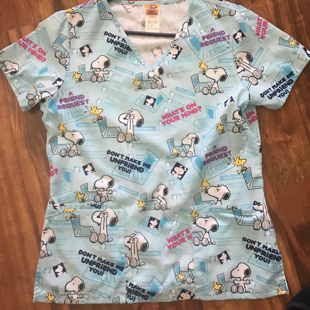 Peanuts brand scrub top